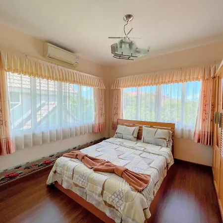 Villa Summer Pool Pattaya