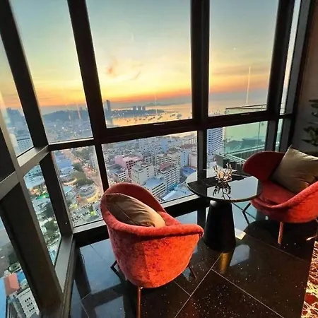 Edge Seaside Luxury Stylish Steps Away From อพาร์ทเม้น