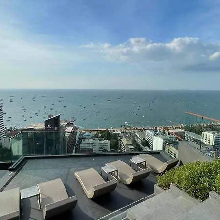 Edge Seaside Luxury Stylish Steps Away From * Pattaya