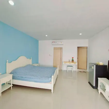 Orca Bar & Restaurant Hostel Pattaya