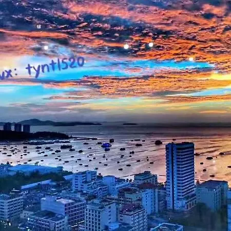 The Base 网红公寓 市中心核心区顶层无边泳池俯瞰整个芭堤雅海湾 อพาร์ทเม้น *