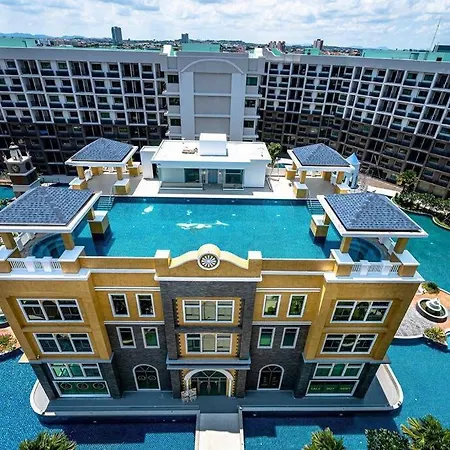 Arcadia Continental 1 Bedroom Pool View * Pattaya