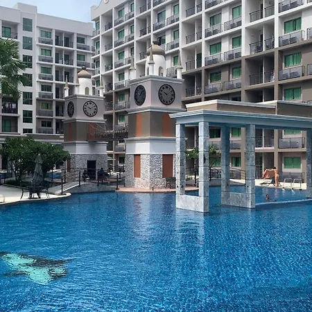 A1步行街附近 豪华公寓 1楼直通泳池arcadia 高速网络智能电视 Apartment Pattaya