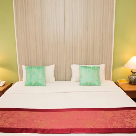 Hotel S 3*
