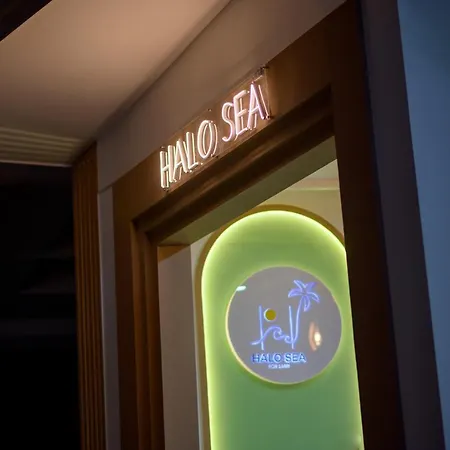 Halo Sea Koh Larn โรงแรม Pattaya