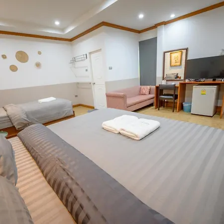 Halo Sea Koh Larn โรงแรม Pattaya