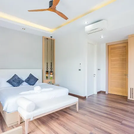 วิลล่า Hollywood Luxury Poolvilla Walking Street 4 Bedrooms