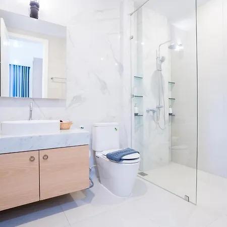 Hollywood Luxury Poolvilla Walking Street 4 Bedrooms * Pattaya