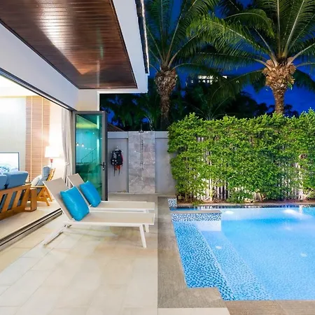 Hollywood Luxury Poolvilla Walking Street 4 Bedrooms วิลล่า *
