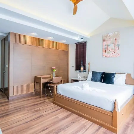 Hollywood Luxury Poolvilla Walking Street 4 Bedrooms * Pattaya