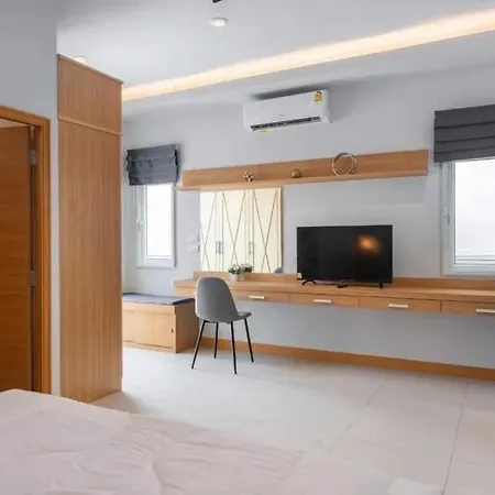 Lagoon 5 Bedroom Pool * Pattaya