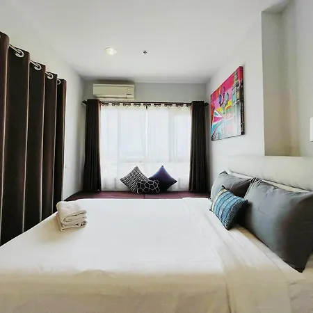 市中心无边泳池公寓 Apartment *