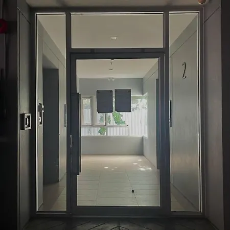 市中心无边泳池公寓 Apartment *