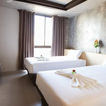 B2 South Premier Hotel