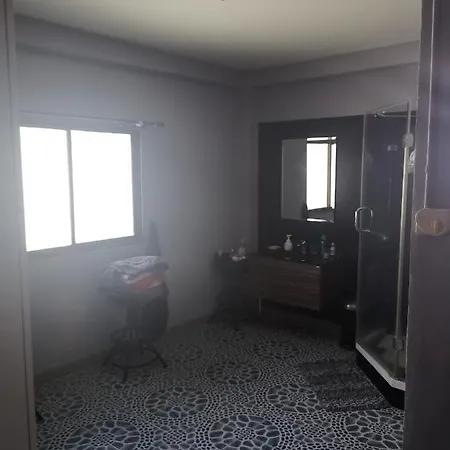 Apartment Paris Is *