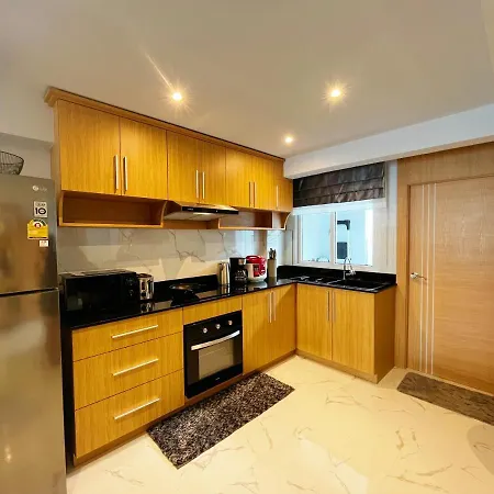 Aqua - Pool - Kitchen - Bbq - Smart Tv Hotel