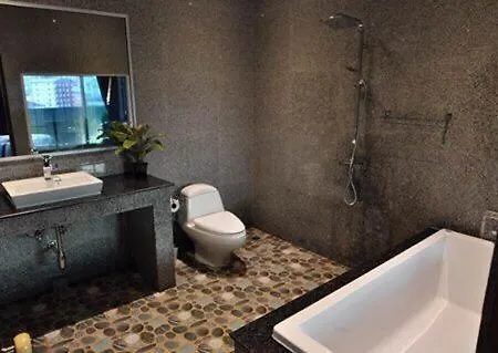 โรงแรม Koening Mansion 3*