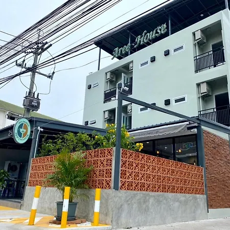 Aree House Poshtel Hotel