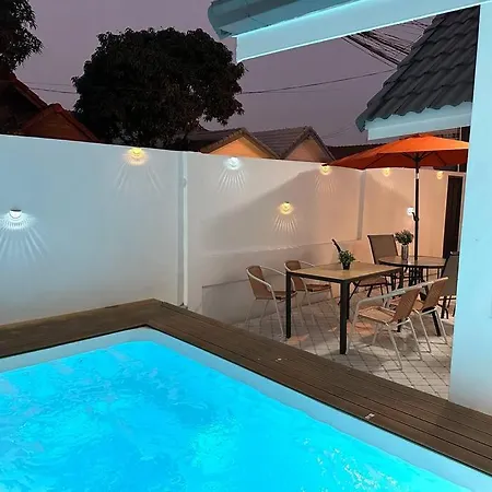 Luxury With Massage Pool In Downtown Pattaya, Walking Street * Pattaya