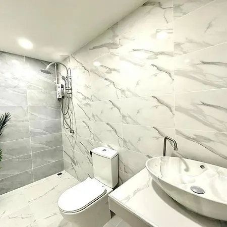 Luxury With Massage Pool In Downtown Pattaya, Walking Street * Pattaya