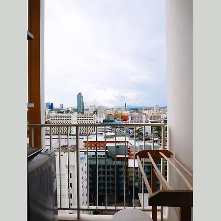 The Base Pattaya/gyml/pool/good View