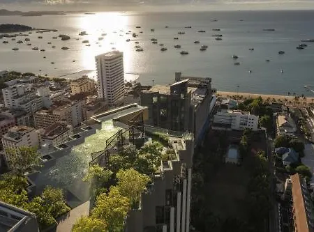 The Base Pattaya/gyml/pool/good View Pattaya