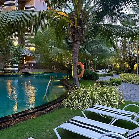 芭提雅高层海景奢华公寓the Riviera Jomtien生香家直达海滩 售空 Pattaya