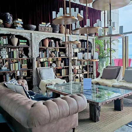 Apartment 芭提雅高层海景奢华公寓the Riviera Jomtien生香家直达海滩 售空