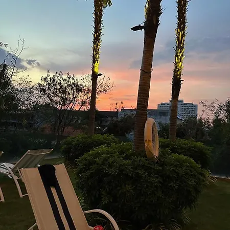 Apartment 芭提雅高层海景奢华公寓the Riviera Jomtien生香家直达海滩 售空