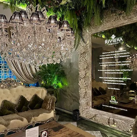 Apartment 芭提雅高层海景奢华公寓the Riviera Jomtien生香家直达海滩 售空 Pattaya