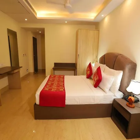 Ritz Hotel 3*