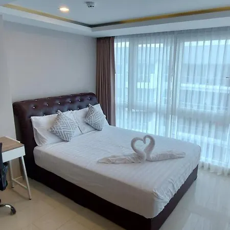 Grand Avenue - Luxury - 2 Bedroom 2 Baths - Pool-view อพาร์ทเม้น