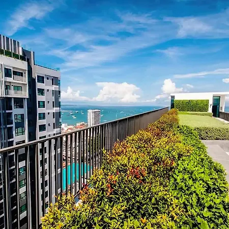 Location In Pattaya, Sky Pool & Infinity Edge