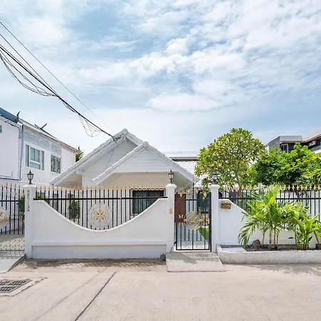 Villa Deluxe 3 Bedrooms With Fancy Pool In Downtown Pattaya