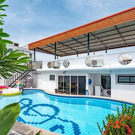 Villa Deluxe 3 Bedrooms With Fancy Pool In Downtown