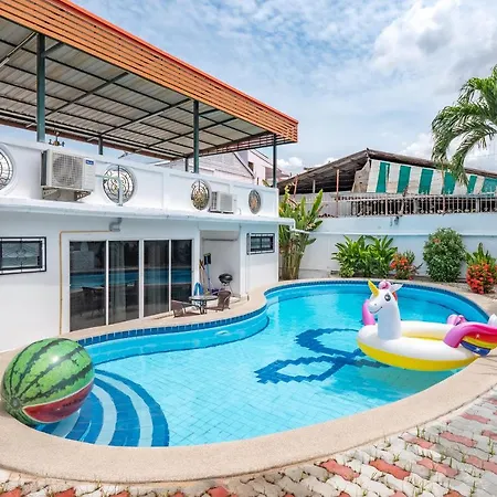 Villa Deluxe 3 Bedrooms With Fancy Pool In Downtown