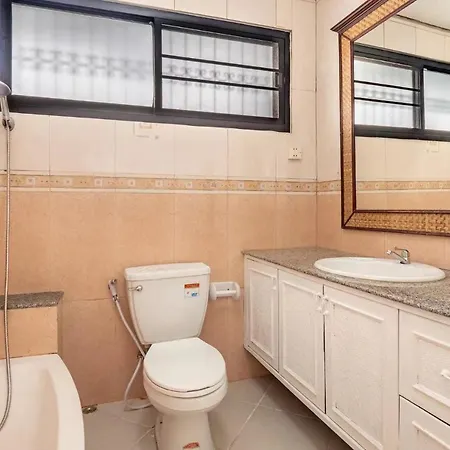 Deluxe 3 Bedrooms With Fancy Pool In Downtown Pattaya