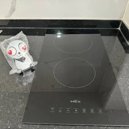 高端观景公寓：室内如画，乳胶床枕，双条车直达各景点，机场巴士站一墙之隔 * Pattaya