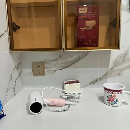 高端观景公寓：室内如画，乳胶床枕，双条车直达各景点，机场巴士站一墙之隔 Pattaya