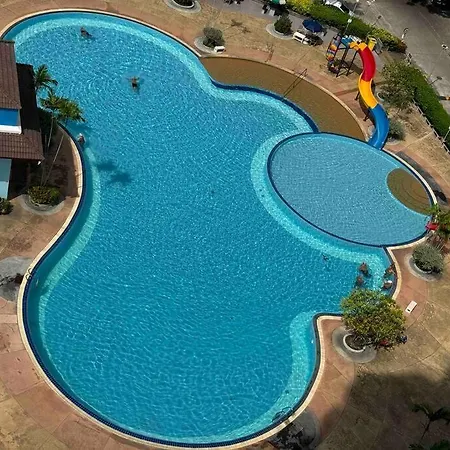 Apartment 高端观景公寓：室内如画，乳胶床枕，双条车直达各景点，机场巴士站一墙之隔