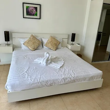 อพาร์ทเม้น Centara Avenue Residences 1 Bedroom Center Near Shopping Mall Pattaya