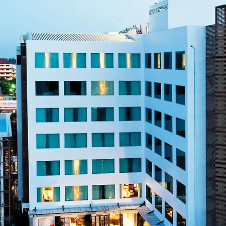 Signature โรงแรม 4*