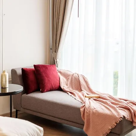 Apartment Edge #0182 *