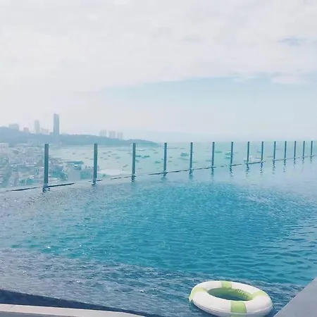 海景2居室芭堤雅市区the Base网红无边泳池紧邻中央商场 * Pattaya