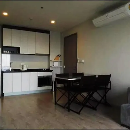 海景2居室芭堤雅市区the Base网红无边泳池紧邻中央商场 Pattaya