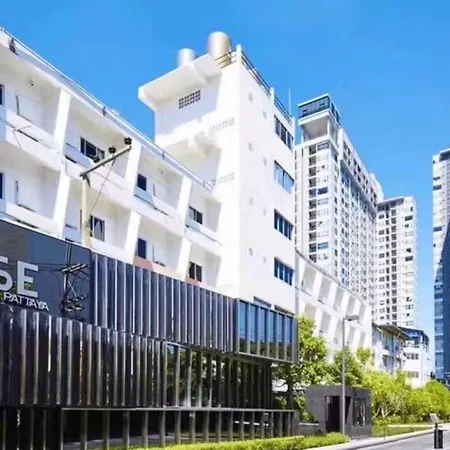 海景2居室芭堤雅市区the Base网红无边泳池紧邻中央商场 *