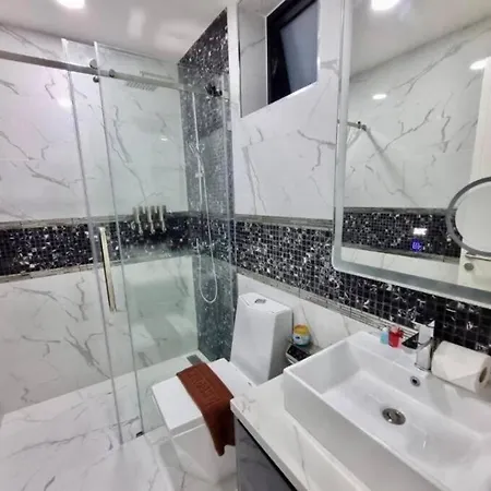 Plam Spring Pool D26 Pattaya