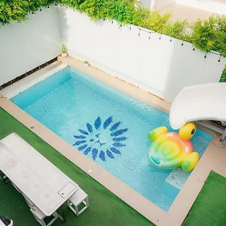 Plam Spring Pool D26 4*
