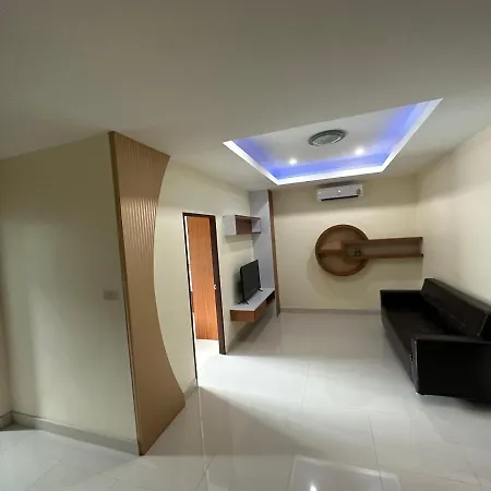Phratamnak Grand - Cozy อพาร์ทเม้น