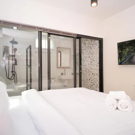Mohana Pool 4 Bedrooms Near Walking Street Villa *